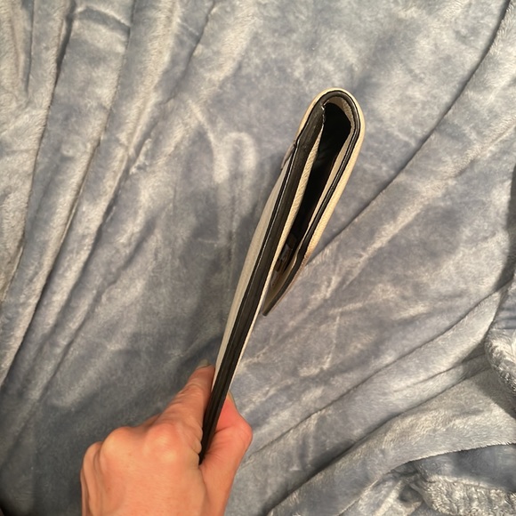 Kate Spade - Picture 3 of 4